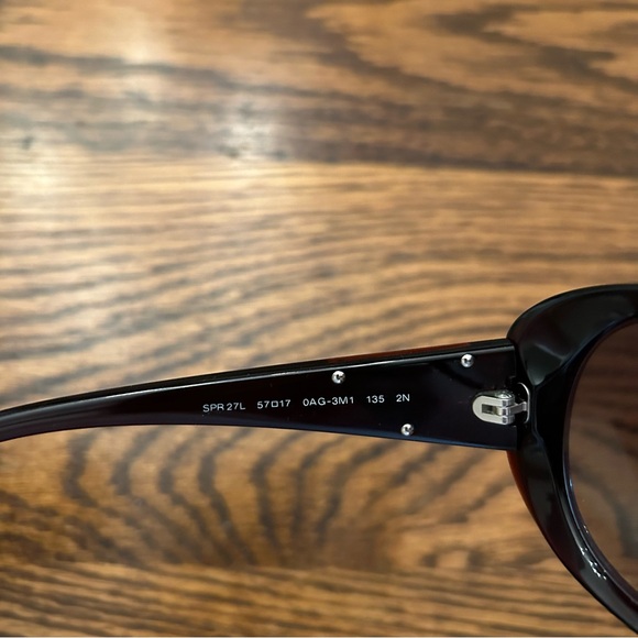 Prada | black sunglasses 🕶️ 😎 - Picture 8 of 13